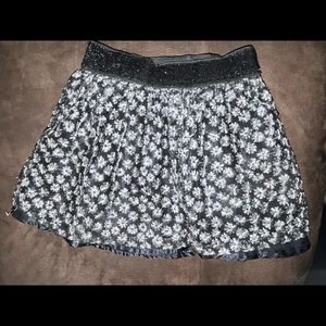 GIRL’S CHILDREN’S PLACE SKIRT SIZE 5/6
